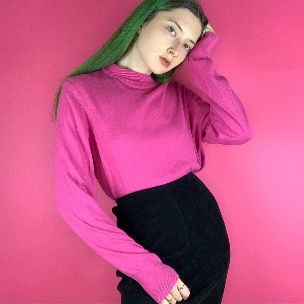 pink mockneck sweater 👛